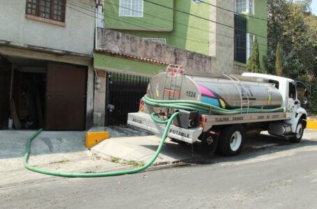 Ante la falta de agua, la alcaldía TLALPAN y SACMEX repartirán pipas de agua por tandas en 2 zonas.